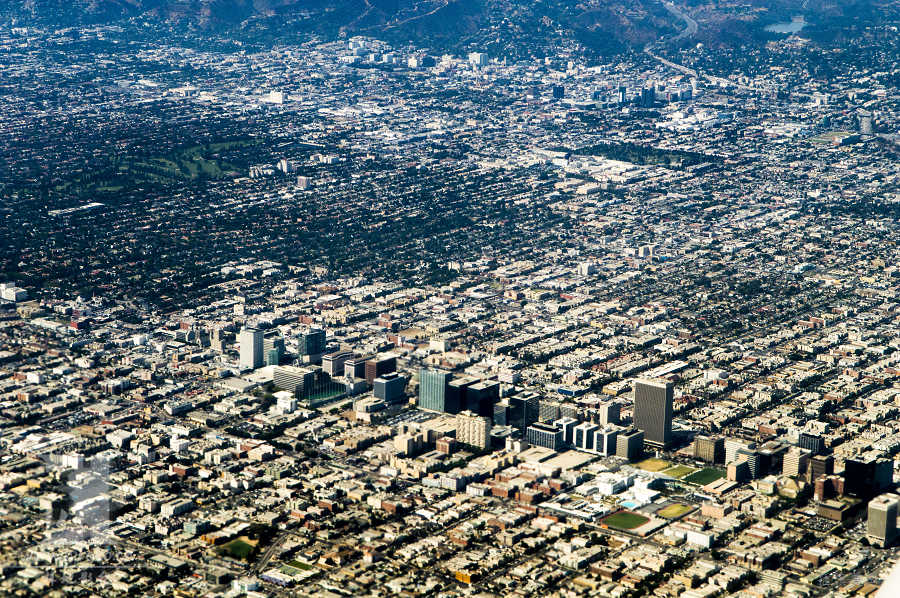 Wilshire Blvd