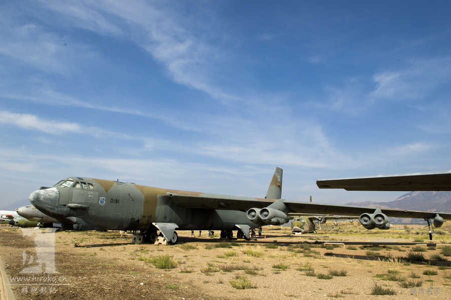 ׹ġͬ²㱤ݡB-52սԺը